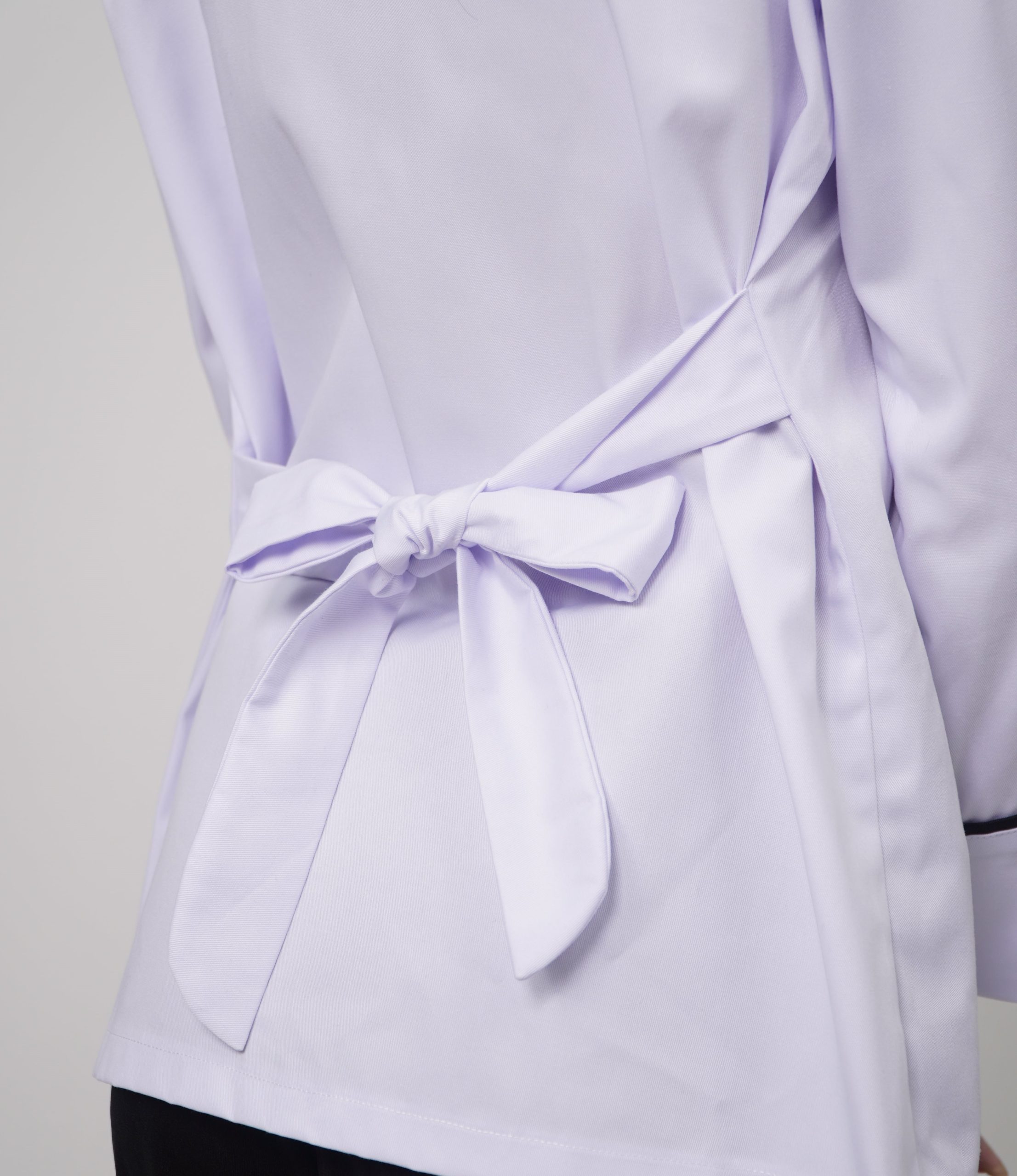 Ao-bep-dai-tay-mau-trang-11