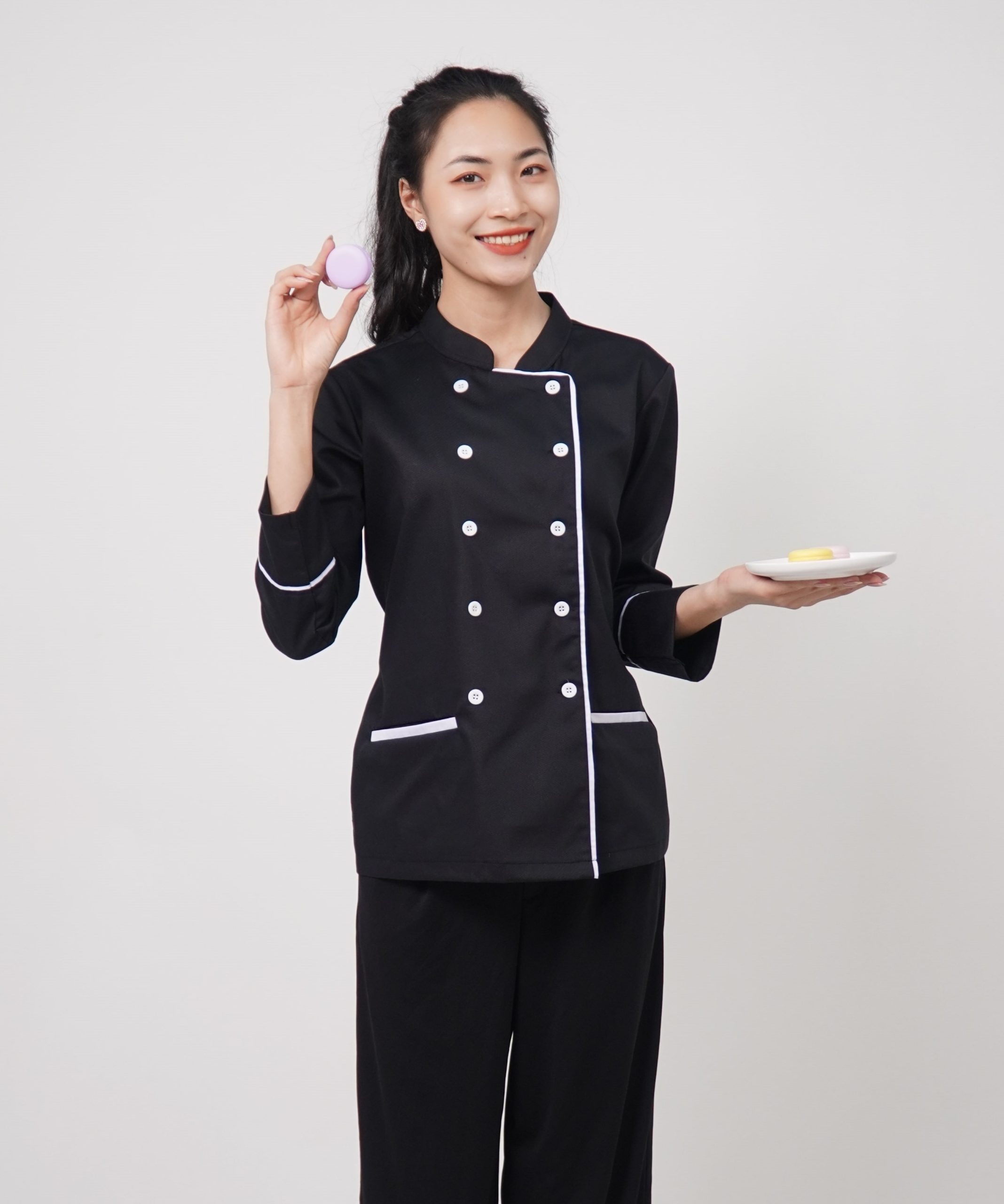 Ao-bep-mau-den-dai-tay-soc-trang-3