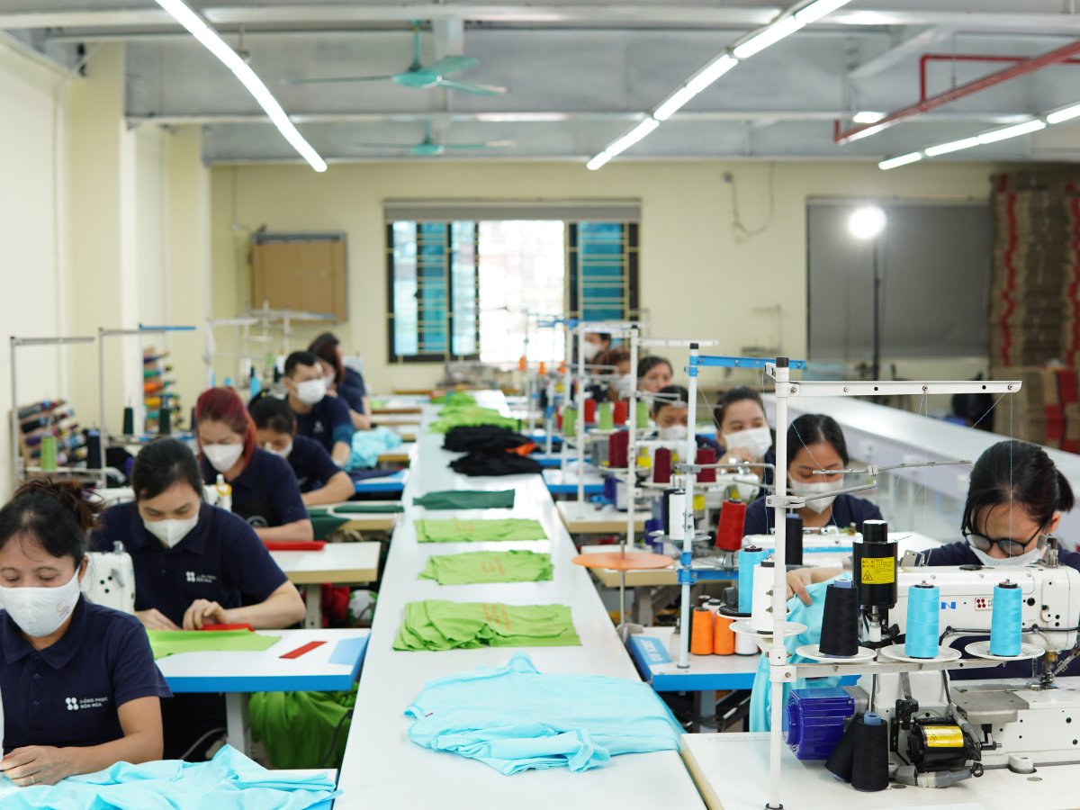 Handy Uni luôn đảm bảo chất lượng đồng phục, tư vấn hỗ trợ tận tâm cho khách hàng