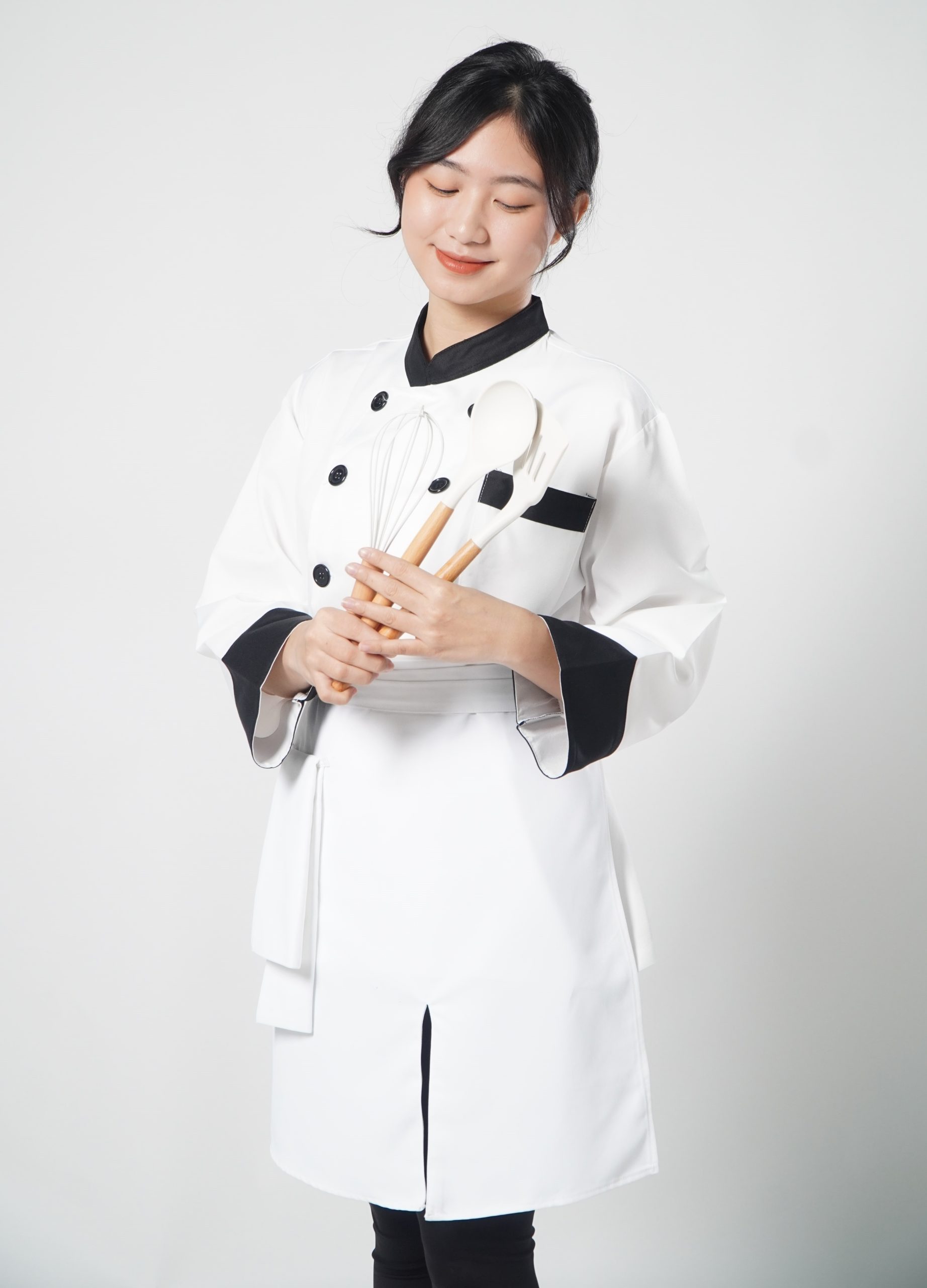 ao-dau-bep-tap-de-trang-4