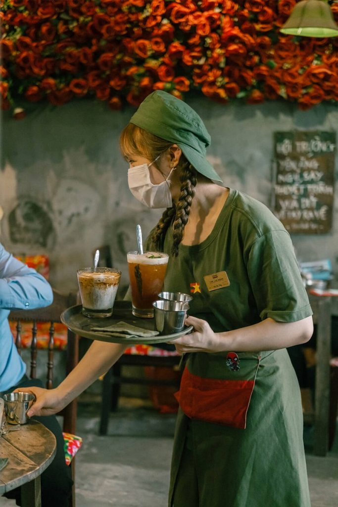 Không phải ngẫu nhiên đồng phục Cộng Cà Phê lại trở nên ấn tượng và để lại dấu ấn sâu đậm với khách hàng như vậy
