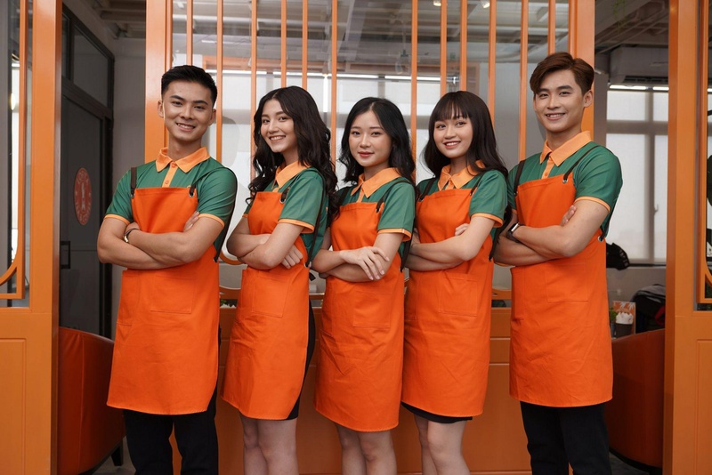 Rất nhiều người cần tìm dịch vụ may đồng phục nhà hàng Hà Nội 