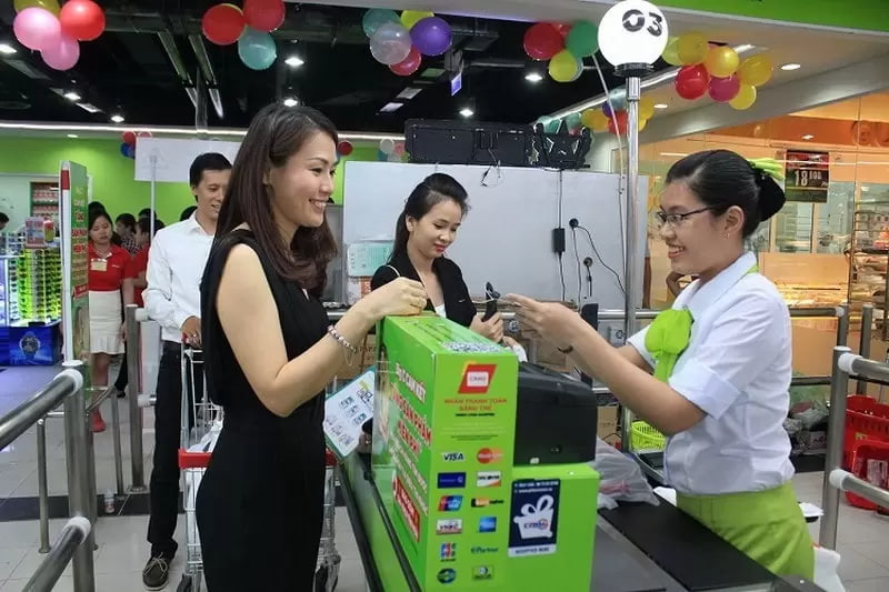 Đồng phục thu ngân big C gọn gàng và lịch thiệp