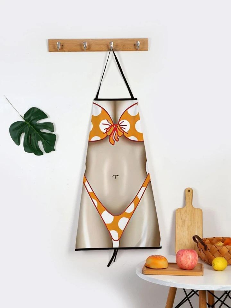 Tạp dề bikini kết hợp giữa hai món đồ không liên quan là tạp dề và bikini