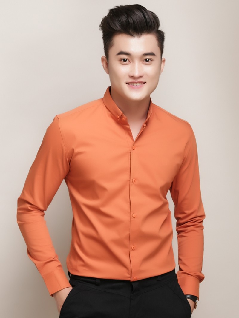 Nổi bật với mẫu áo sơ mi đồng phục màu cam