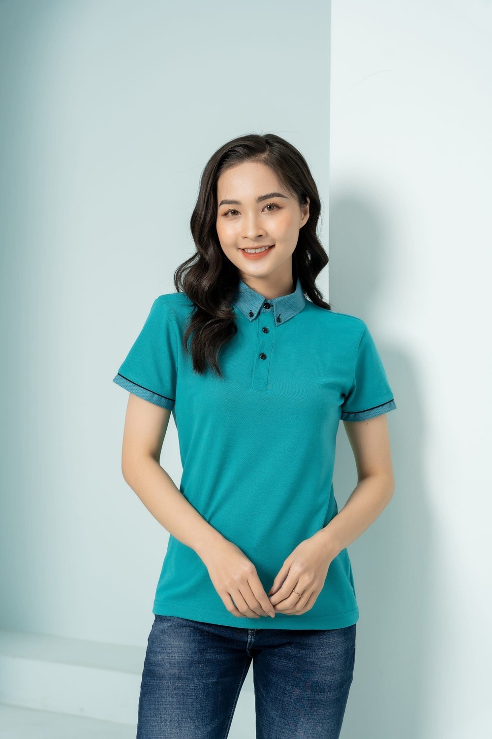 ao-thun-dong-phuc-xanh-lo-01