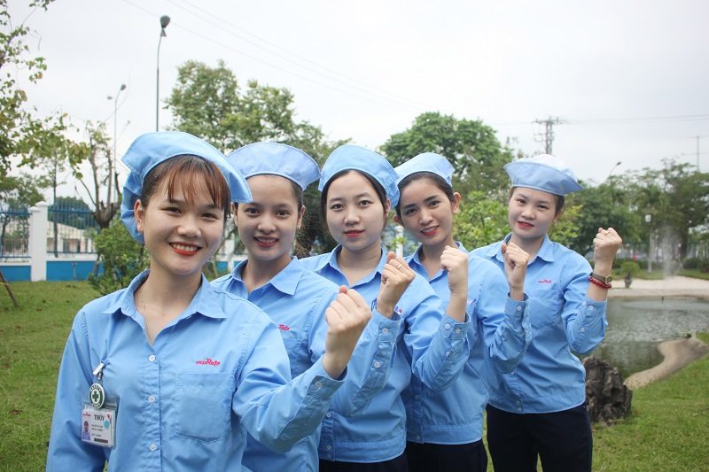 Đồng phục công nhân công ty là trang phục không thể thiếu