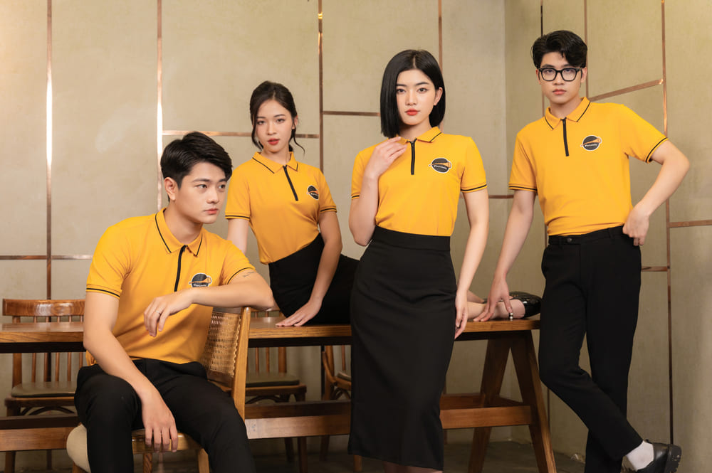 dong-phuc-nha-hang-vuvuzela-01