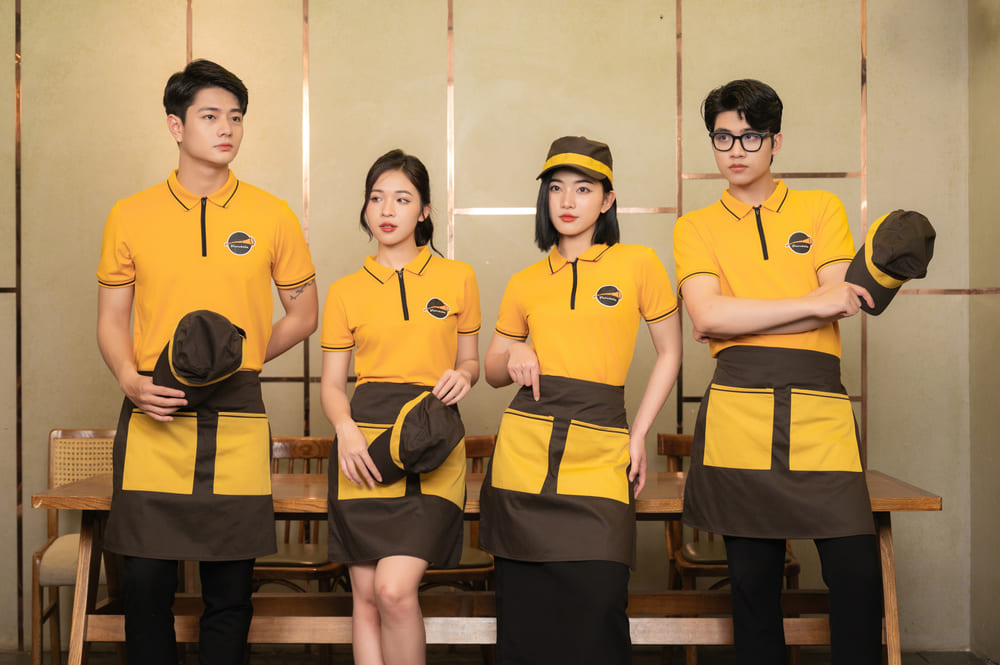 dong-phuc-nha-hang-vuvuzela-03