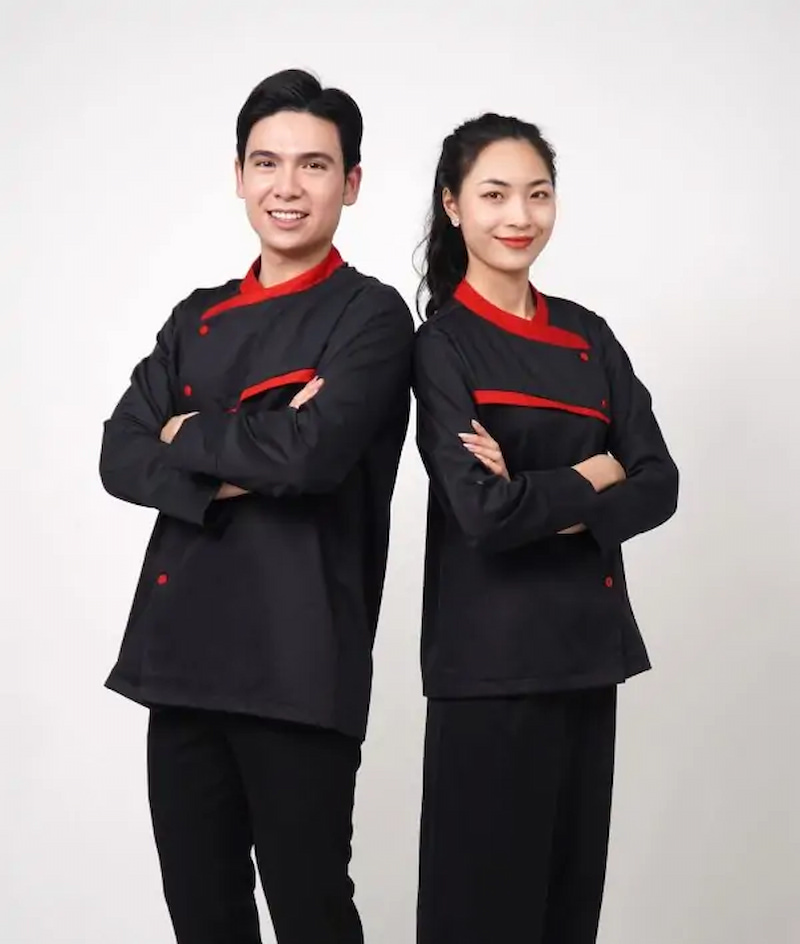Áo đầu bếp dài tay vạt lệch, viền đỏ mới lạ đang rất được yêu thích Áo đầu bếp dài tay vạt lệch, viền đỏ mới lạ đang rất được yêu thích