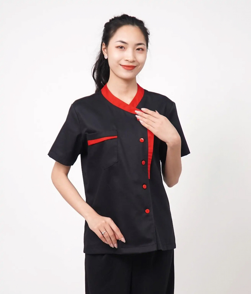 Đồng phục bếp Hải Phòng ngắn tay màu đen phối đỏ đang rất được yêu thích