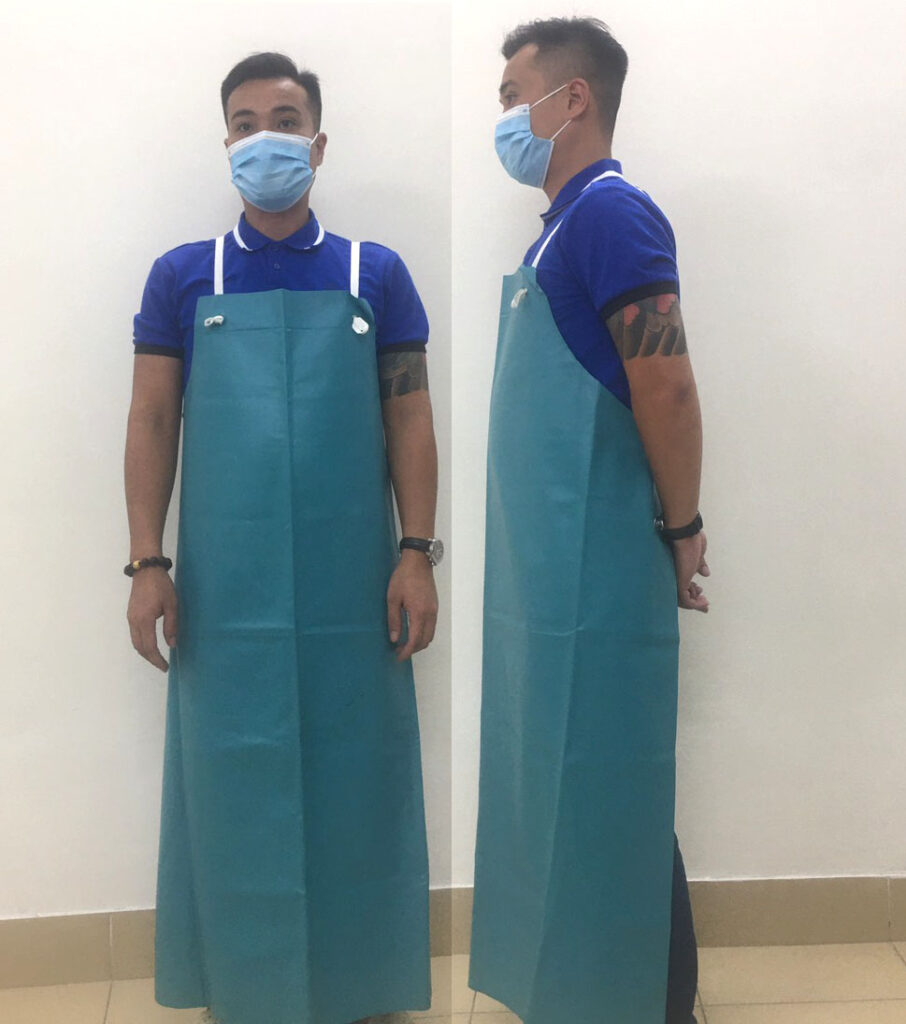 Tạp dề nilon cũng làm bằng chất liệu rất dễ dàng vệ sinh làm sạch