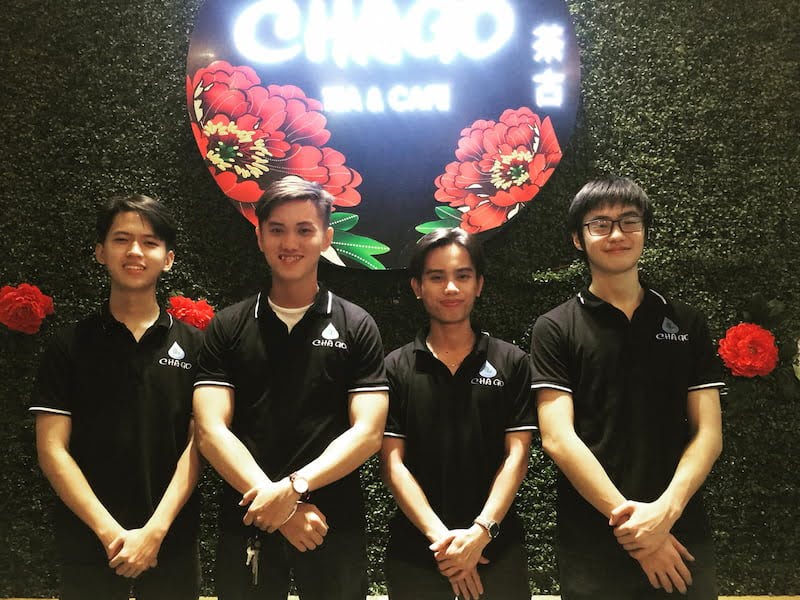 Đồng phục nhân viên giúp tăng nhận diện cho thương hiệu trà Chago