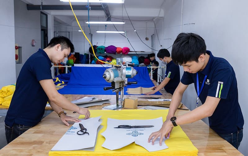 Các đơn vị may đồng phục thường nhận may với số lượng từ 10 chiếc trở lên Các đơn vị may đồng phục thường nhận may với số lượng từ 10 chiếc trở lên