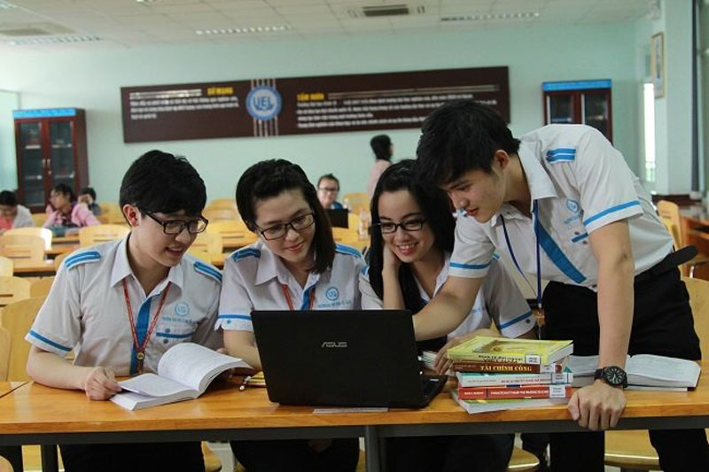 Áo cổ bẻ đồng phục UEL