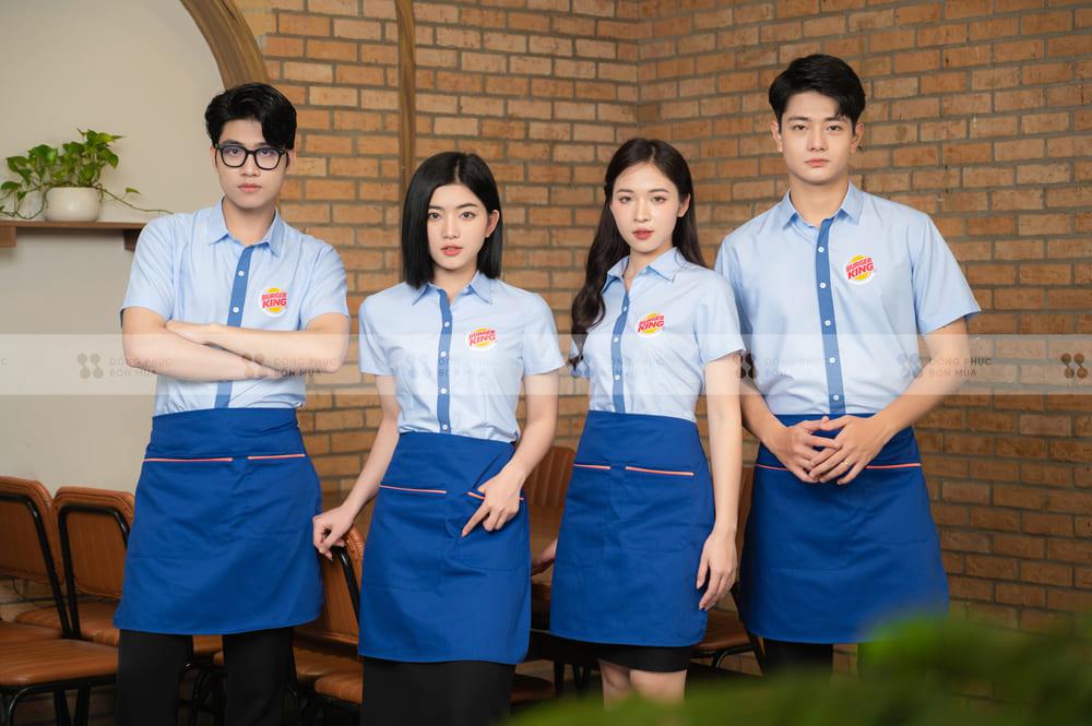 dong-phuc-nha-hang-burger-king-03 Đồng phục nhà hàng Burger King màu xanh nước biển kèm tạp dề