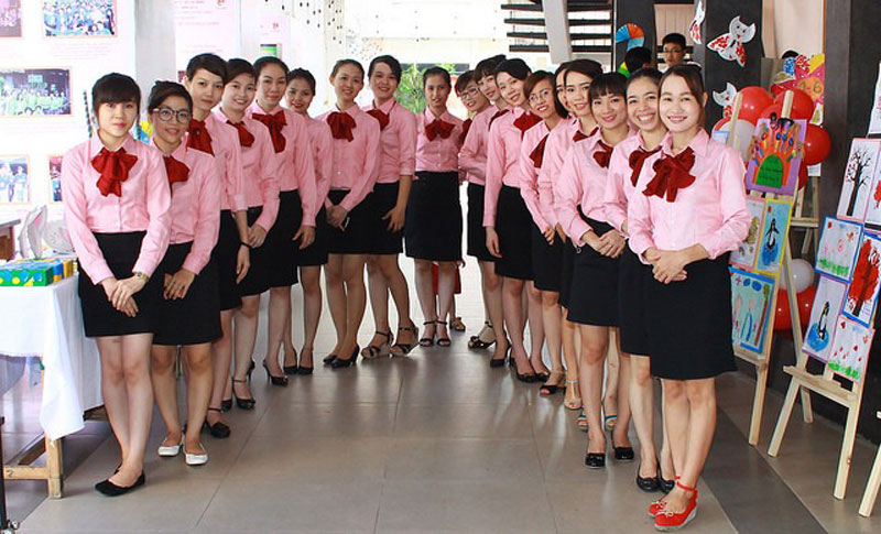 Đồng phục cho giáo viên mầm non theo bộ có tính thẩm mỹ cao