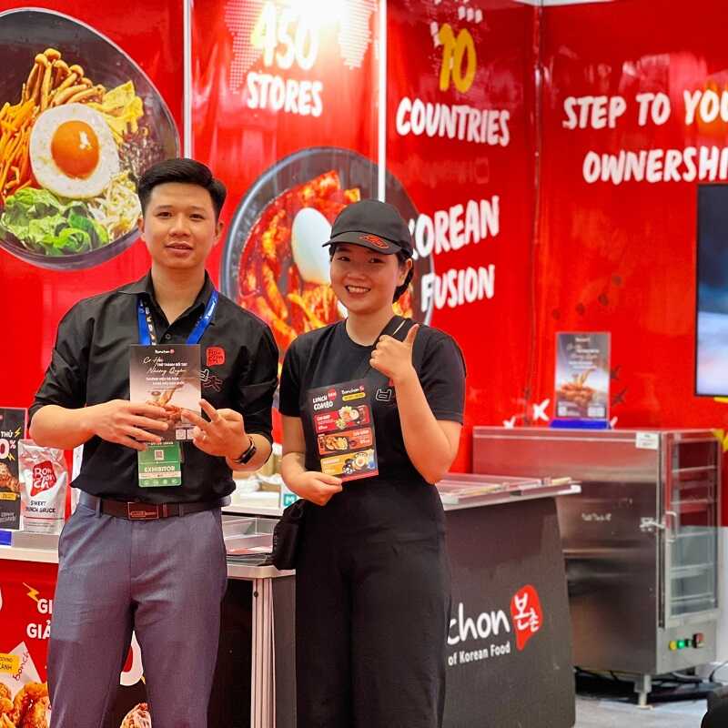 Mẫu sơ mi đồng phục nhà hàng Bonchon Chicken đơn giản