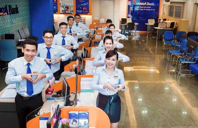 Mẫu áo sơ mi đồng phục ngân hàng Đông Á thiết kế thanh lịch