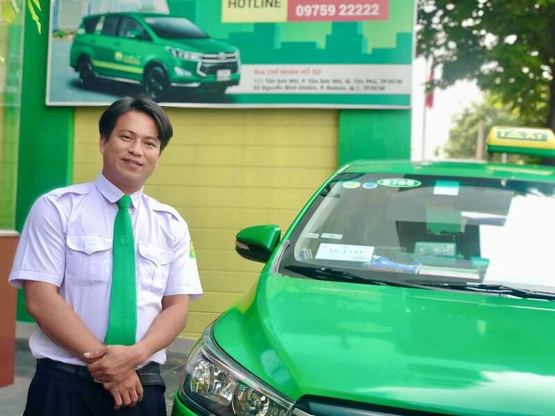 Đồng phục áo sơ mi Taxi Mai Linh đơn giản, chuyên nghiệp