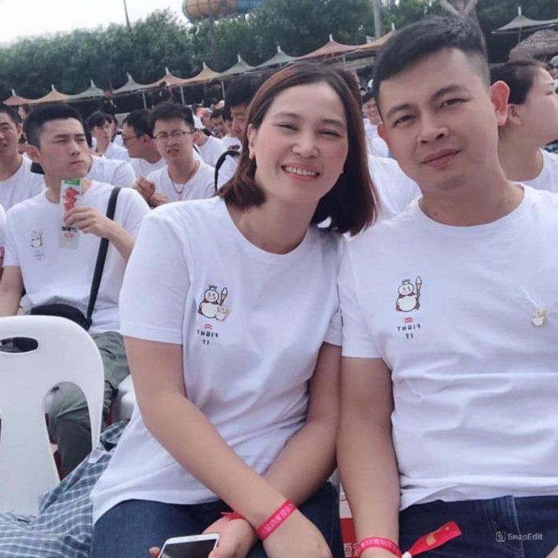 Đồng phục Mixue áo thun trắng sử dụng trong các sự kiện
