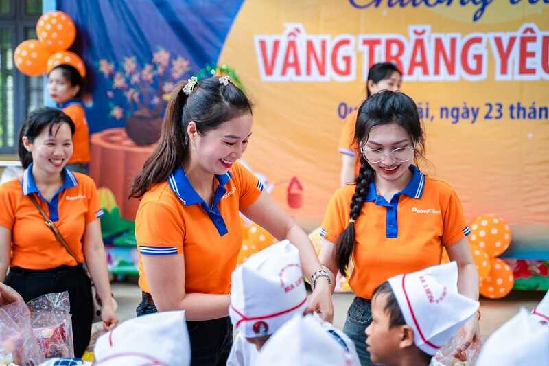 Có thể dùng nhiều loại vải khác nhau để may đồng phục Đông Á Bank
