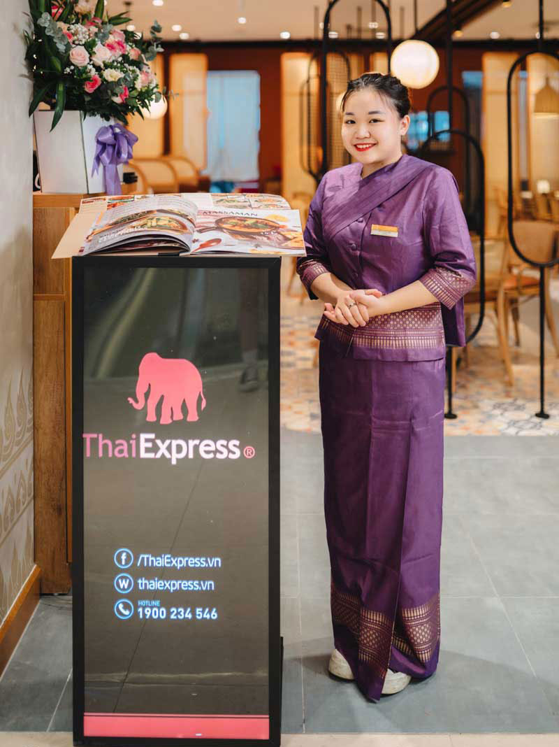 Đồng phục nhân viên lễ tân Thaiexpress