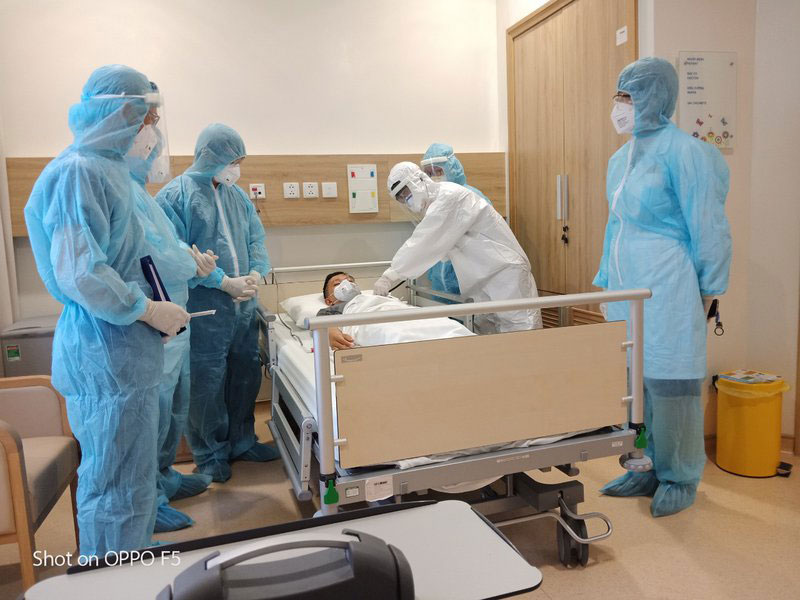 Quần áo nhân viên y tế khác