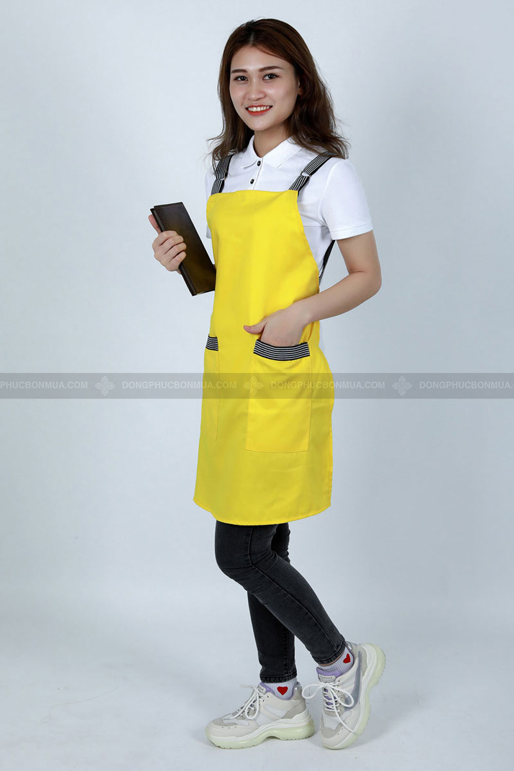 tap-de-yem-mau-vang-ke-soc-ava Tạp dề đồng phục nhà hàng màu vàng phối dây kẻ sọc