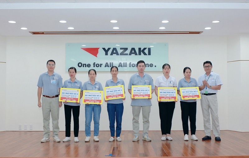 Đồng phục Yazaki áo polo trẻ trung, thanh lịch