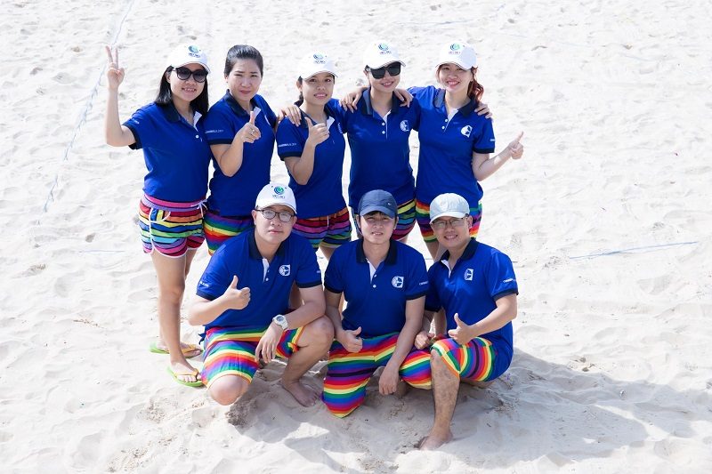 Áo polo đồng phục CareerViet năng động và chuyên nghiệp