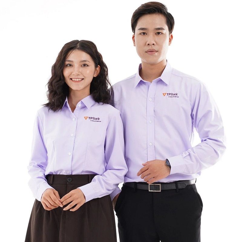 In áo sơ mi đồng phục nên ưu tiên những hoạ tiết nhỏ