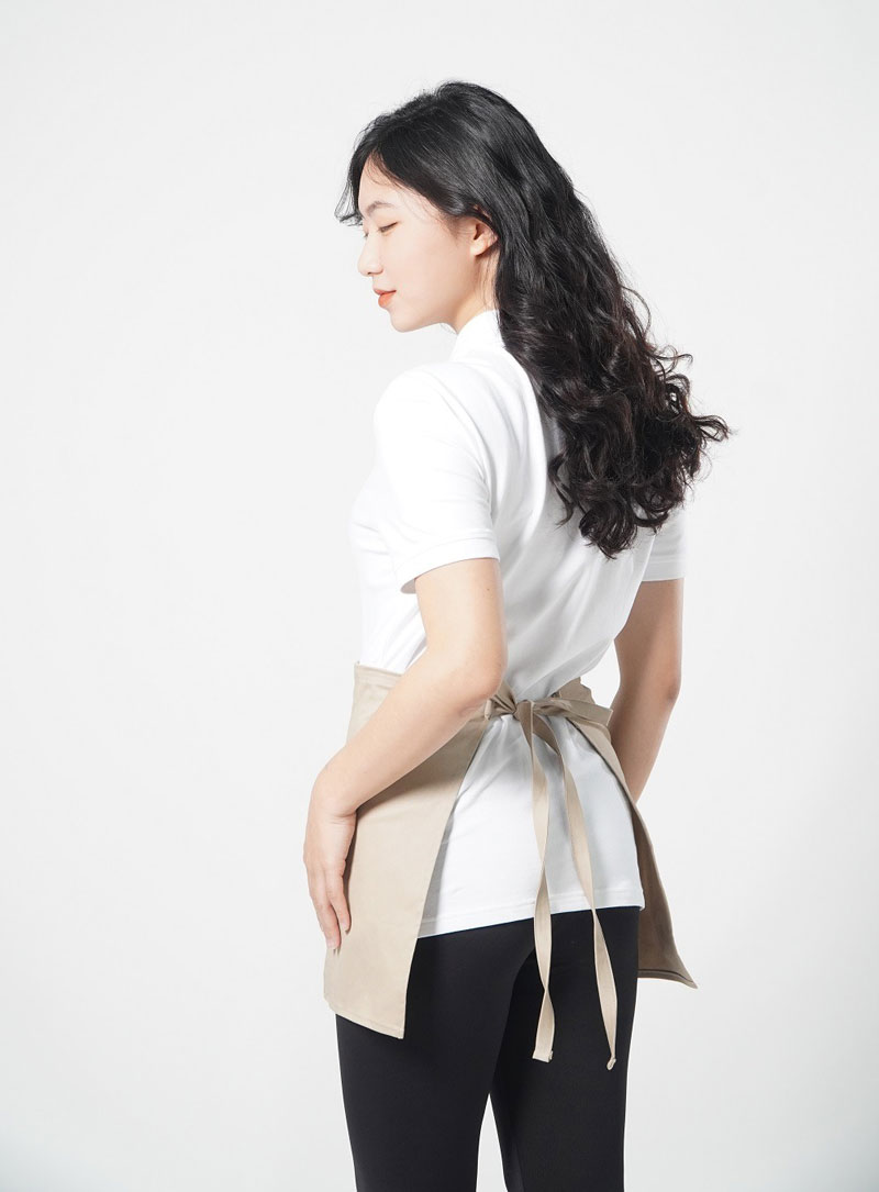 Mẫu đồng phục tại dề màu be ngắn nửa người