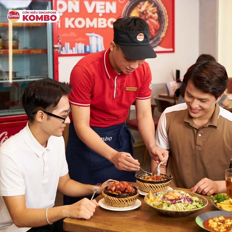 Mũ lưỡi trai cho nhân viên nhà hàng cơm niêu Singapore