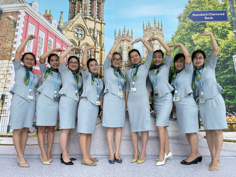Đồng phục váy Standard Chartered Bank