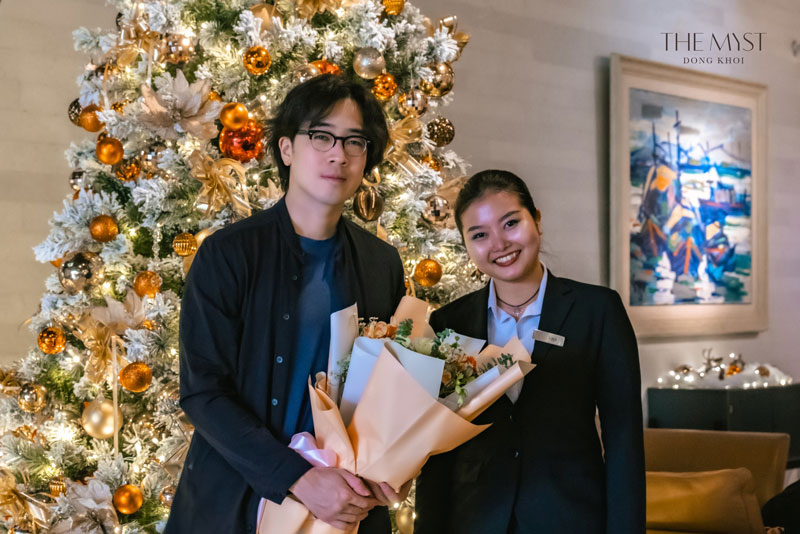 Đồng phục nhân viên phục vụ The Myst Dong Khoi