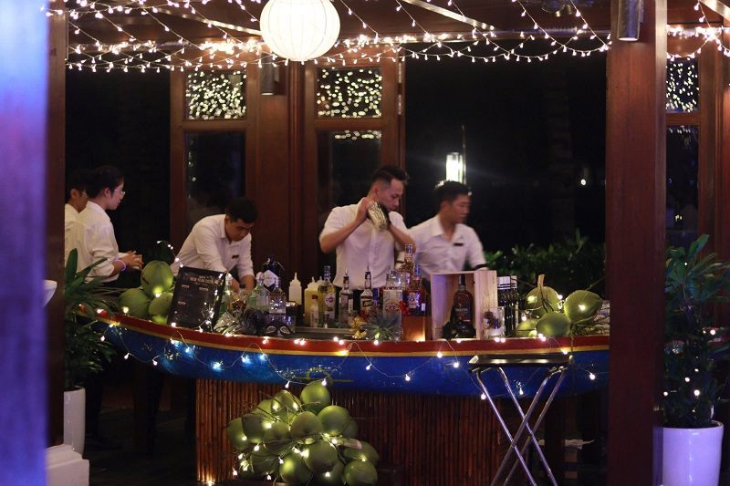 Đồng phục khách sạn The Anam vị trí bartender