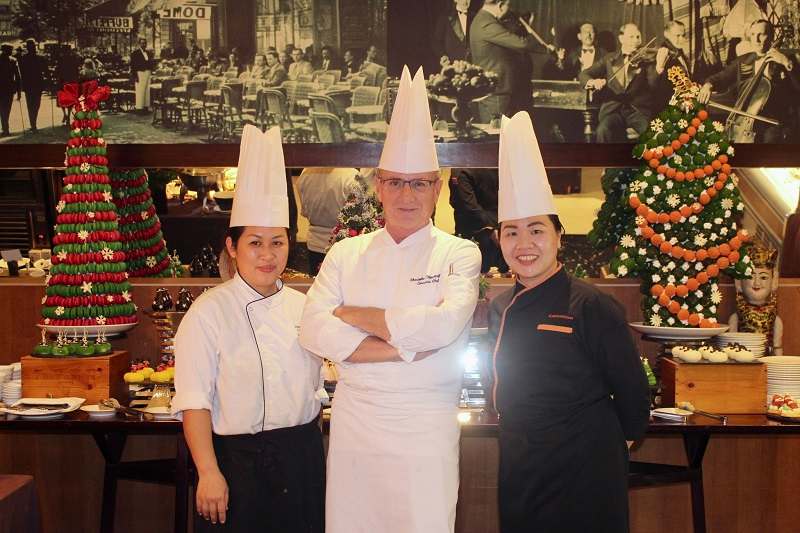 Áo bếp đồng phục khách sạn InterContinental Hanoi Westlake