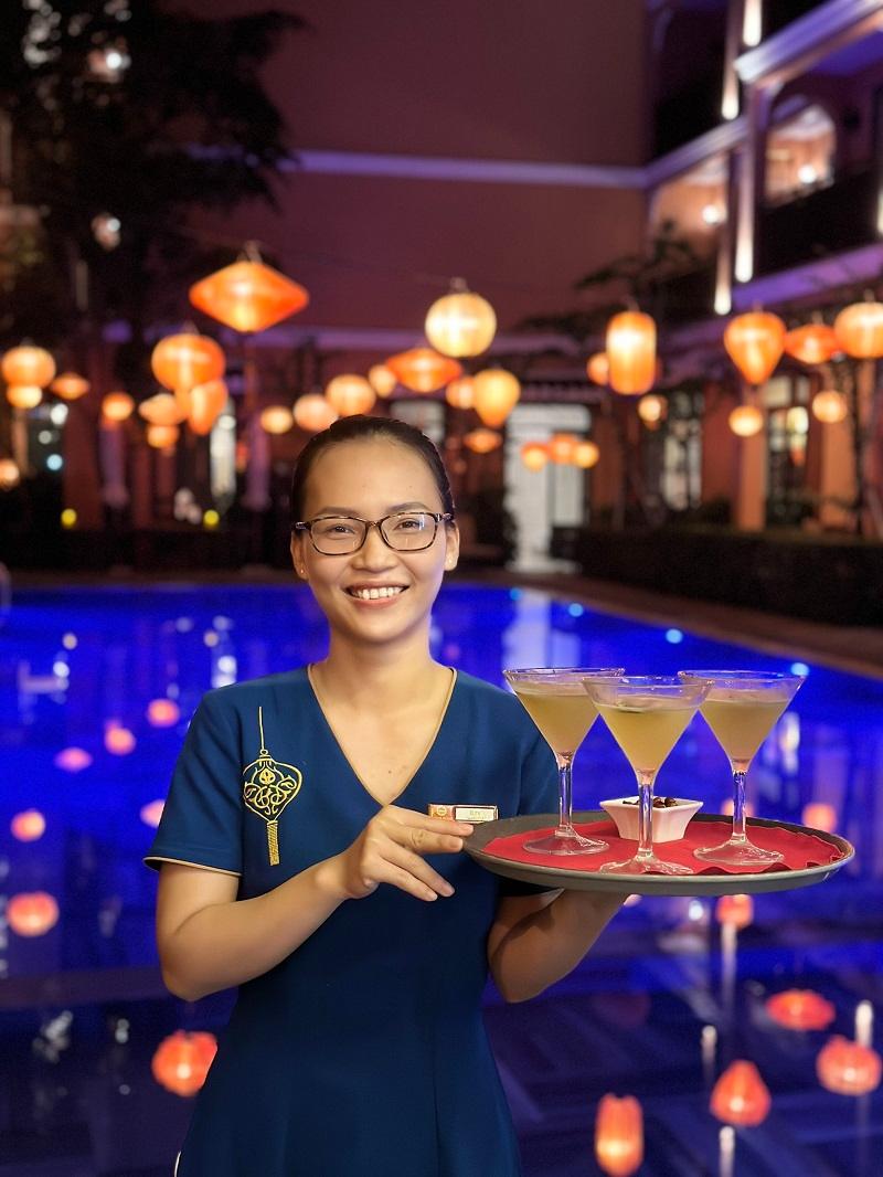 Mẫu đồng phục khách sạn Little Hoi An cho nhân viên phục vụ