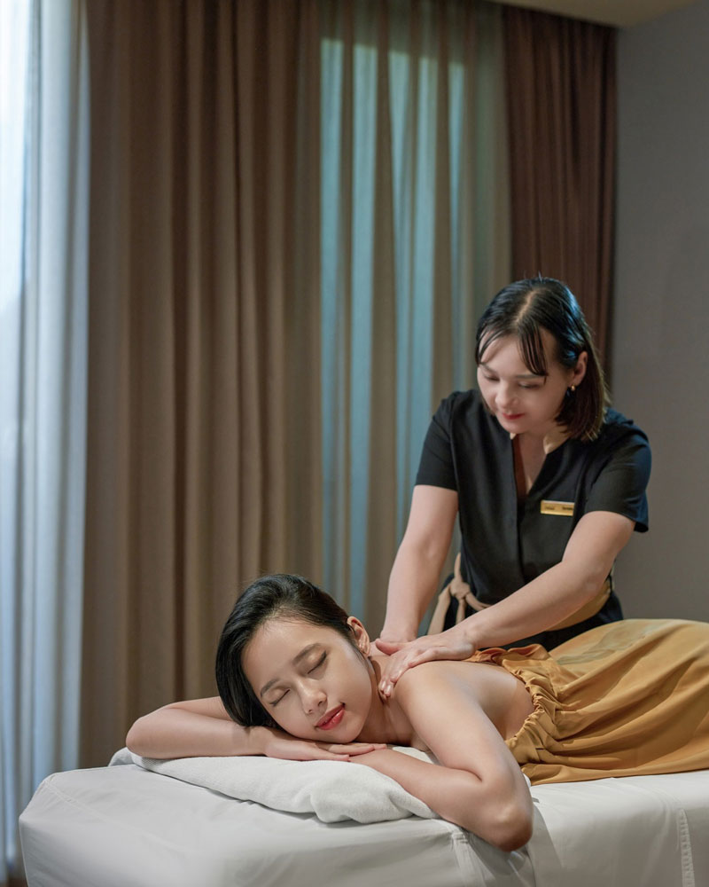 Đồng phục spa Hotel de l'Opera Hanoi