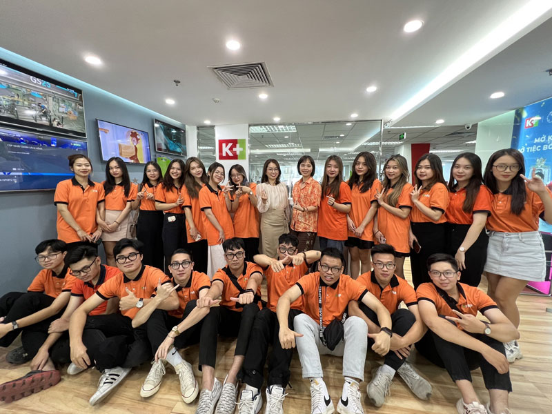 Đồng phục team building K+