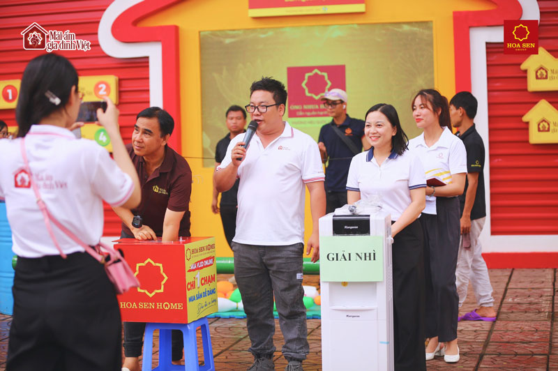 Áo thun có cổ đồng phục Hoa Sen Group