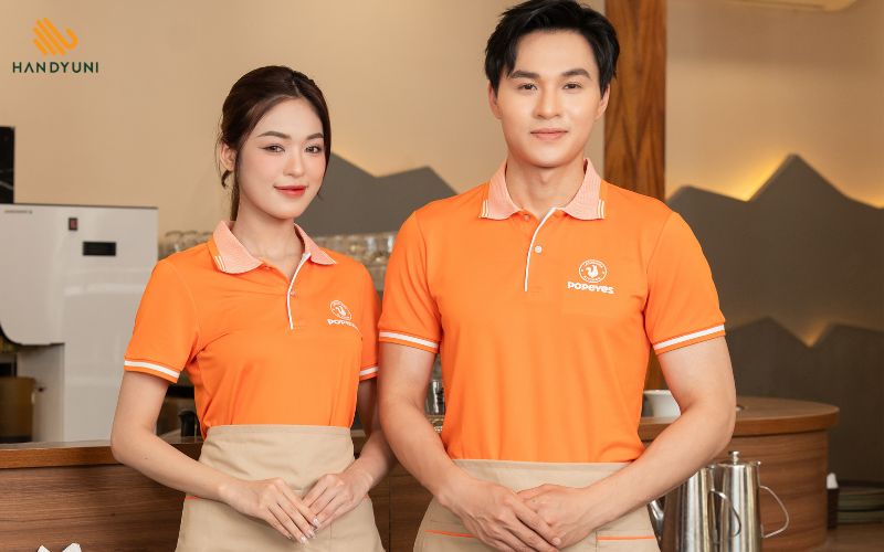 Môi trường đông, ồn, thời tiết nóng ẩm cần vải mát, thoáng, dễ vệ sinh