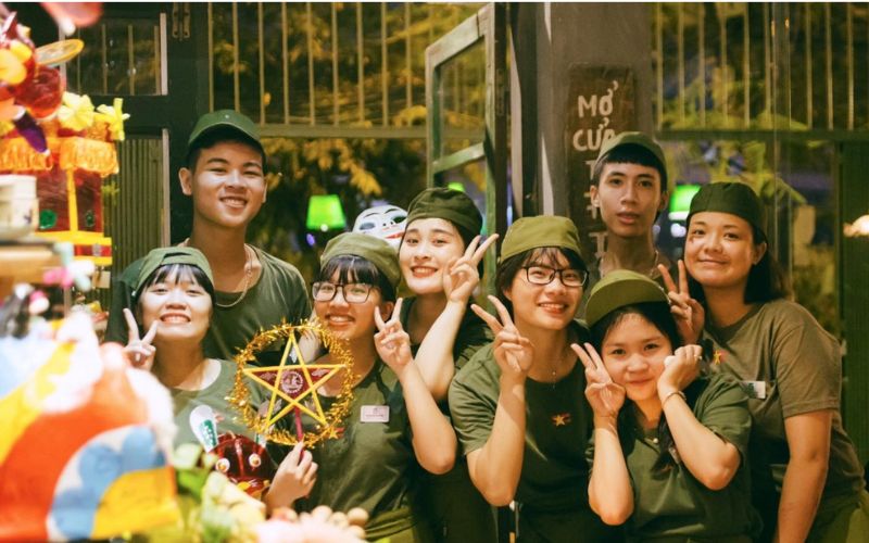 Nón đồng phục giúp tăng độ đẹp cho bộ đồng phục