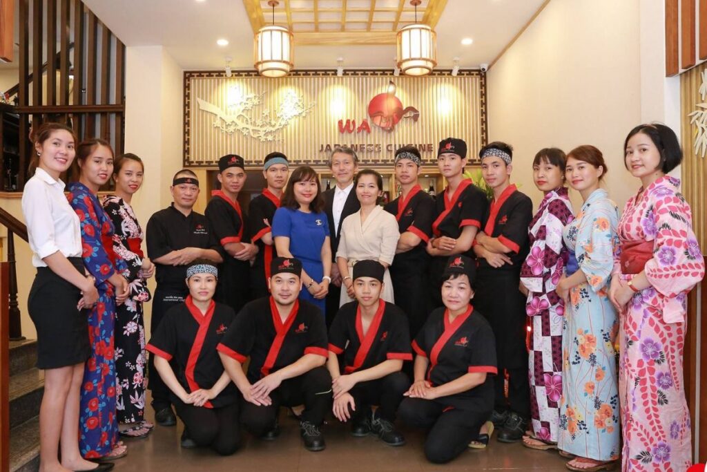 Đồng Phục Bốn Mùa - Xưởng may đồng phục nhà hàng ramen giá rẻ