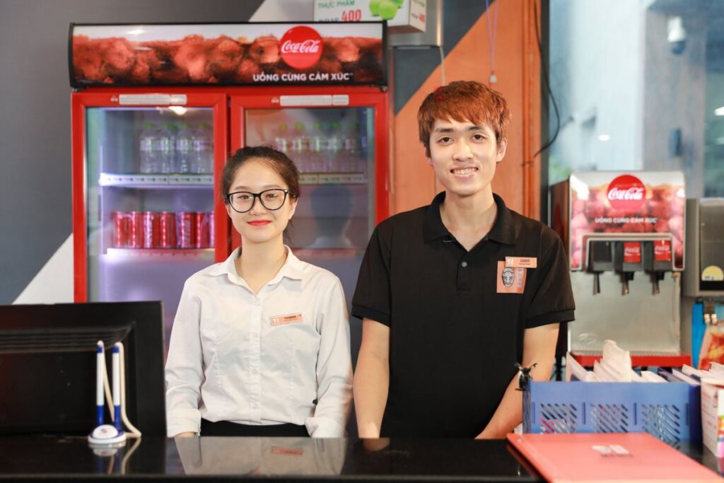 Yêu cầu đặc thù về đồng phục trong chuỗi nhà hàng Lẩu Phan