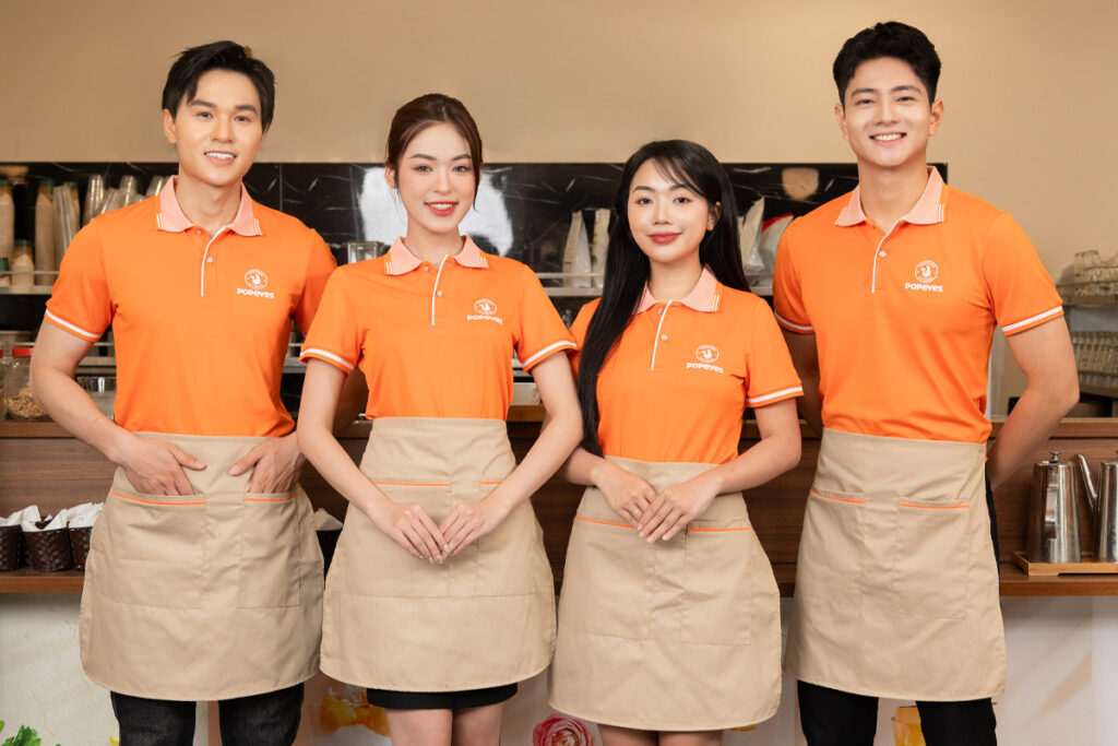 Chất liệu vải phù hợp để may đồng phục tiệm gà rán