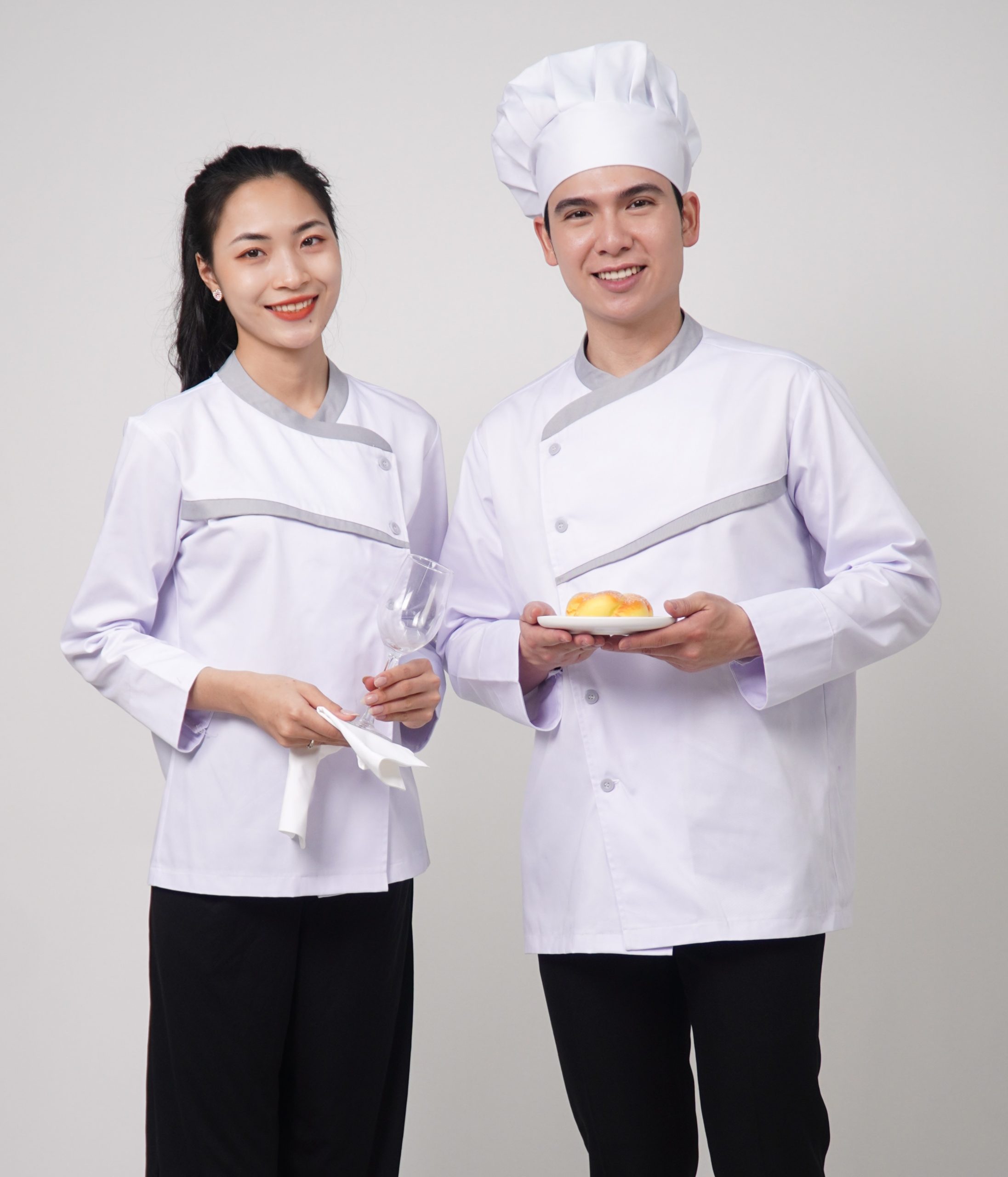 Áo đồng phục bếp màu trắng một hàng cúc vạt chéo