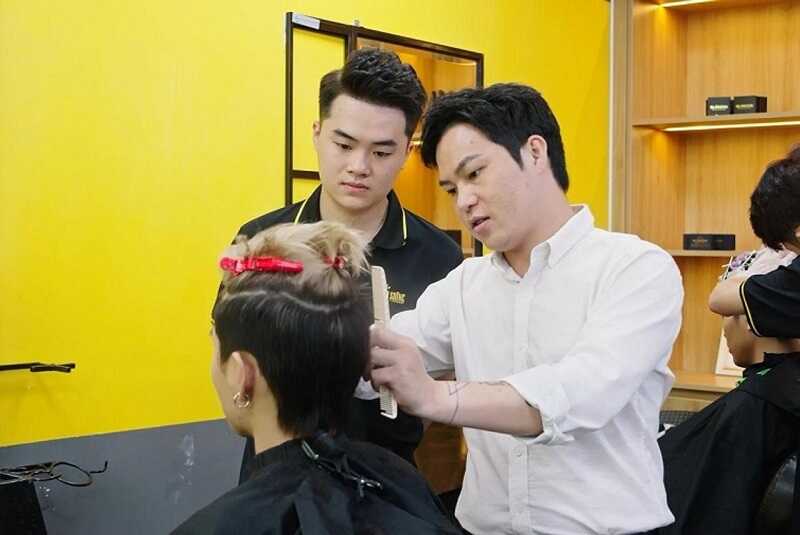 Đồng phục salon tóc áo sơ mi