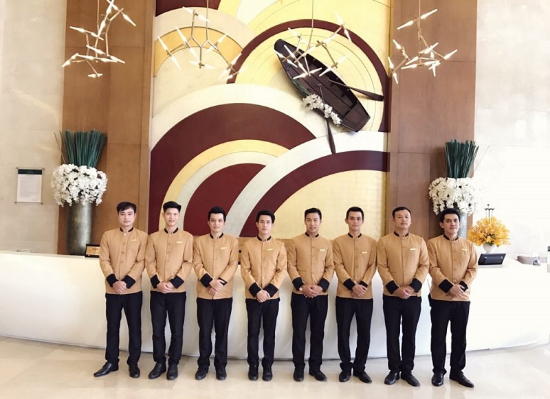 Đồng phục Bellman là đại diện hình ảnh cho sự chuyên nghiệp của khách sạn